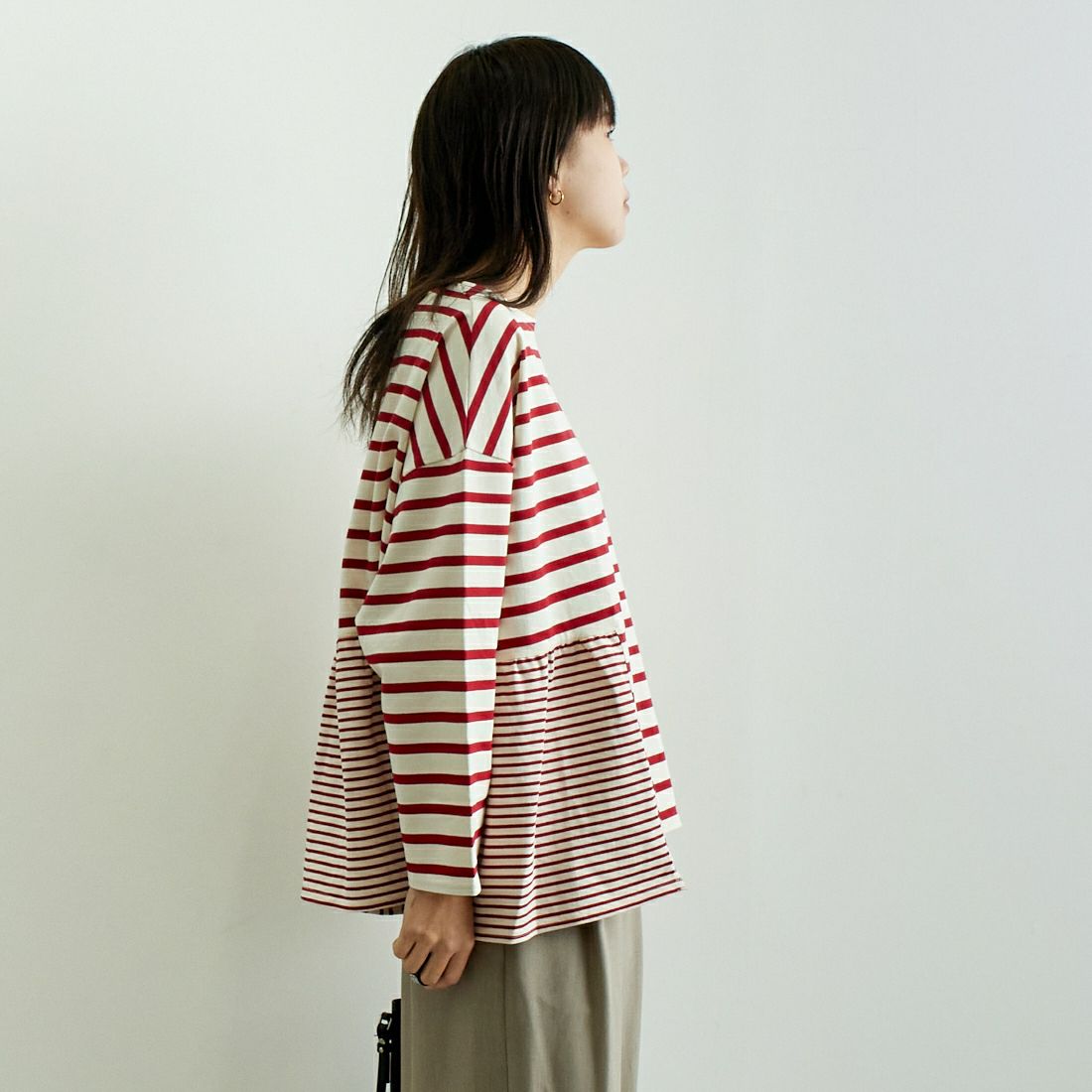 tumugu: [ツムグ] ピッチミックスボーダー プルオーバー [TC24411] 50 RED &&モデル身長：167cm 着用サイズ：F&&