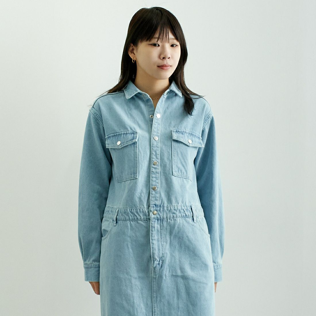 MICA&DEAL [マイカアンドディール] デニムワンピース [0125104024] L/BLUE &&モデル身長：167cm 着用サイズ：F&&