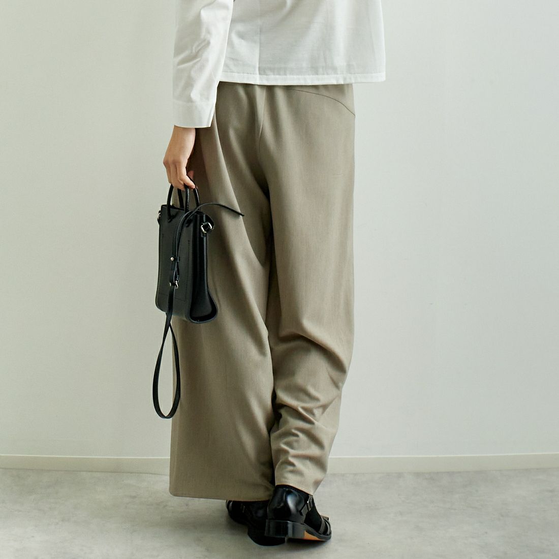 STELLA CIFFON [ステラシフォン] Worsfil ツイルワイドパンツ [ST3-25206A] 62 GRAIGE &&モデル身長：167cm 着用サイズ：36&&