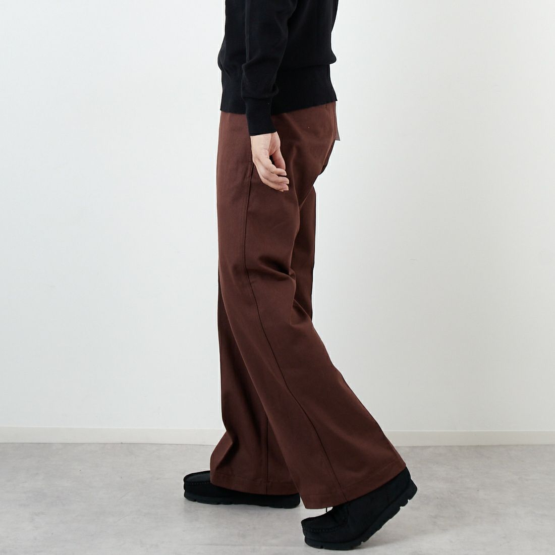 BEN DAVIS [ベンデイビス] エクストラ ワイドチノパンツ [T-23180009] 32 BROWN &&モデル身長：179cm 着用サイズ：32&&