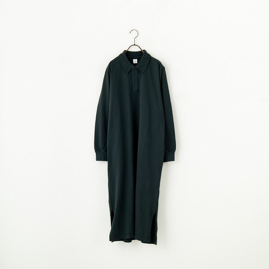 04 F.BLACK