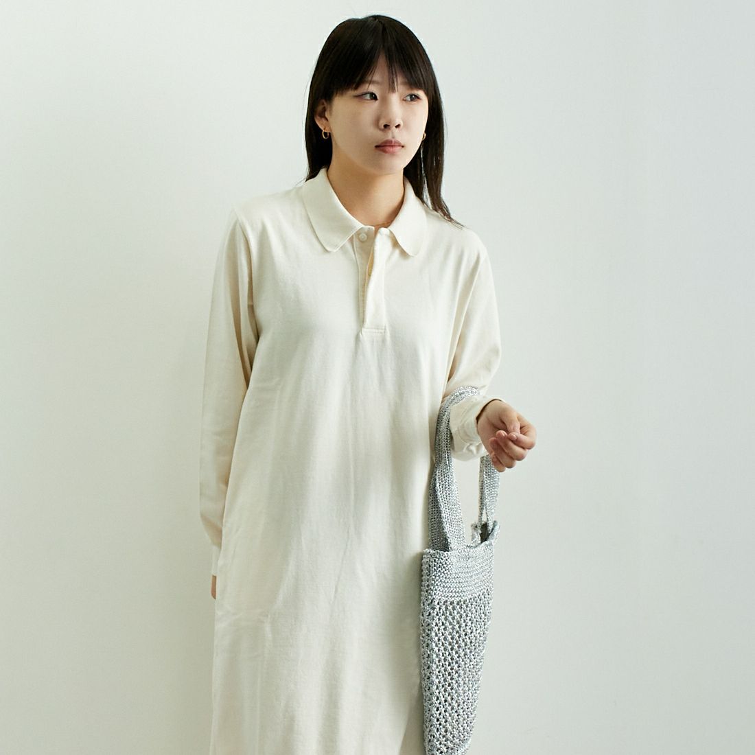 blurhms ROOTSTOCK [ブラームス ルーツストック] クラシック ラグビードレス [BROOTS25S002W] 01 D.IVORY &&モデル身長：167cm 着用サイズ：0&&