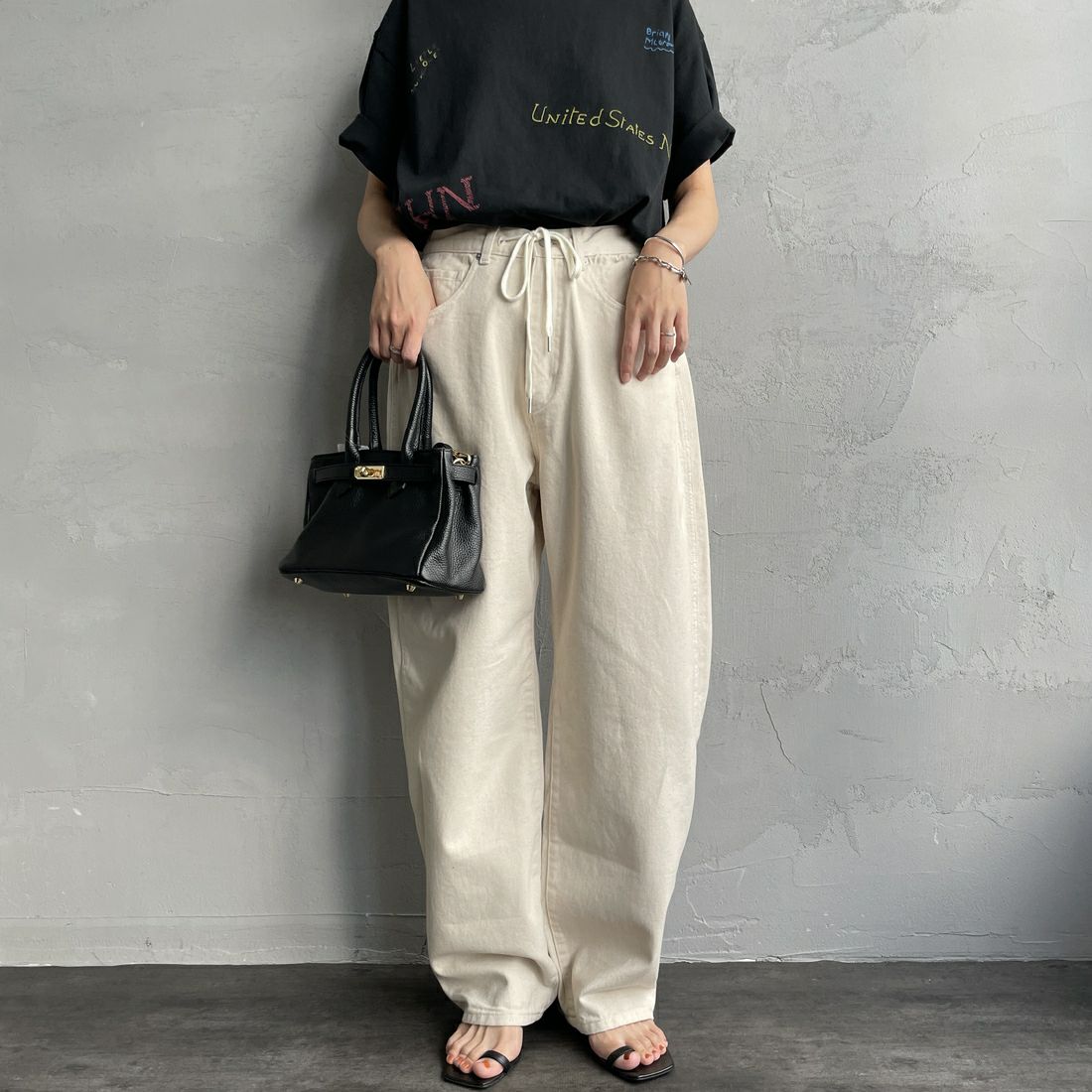 Noir Fabrik [ヌワールファブリック] カーブイージーデニムパンツ [NF-251-008] KINARI &&モデル身長：160cm 着用サイズ：M&&