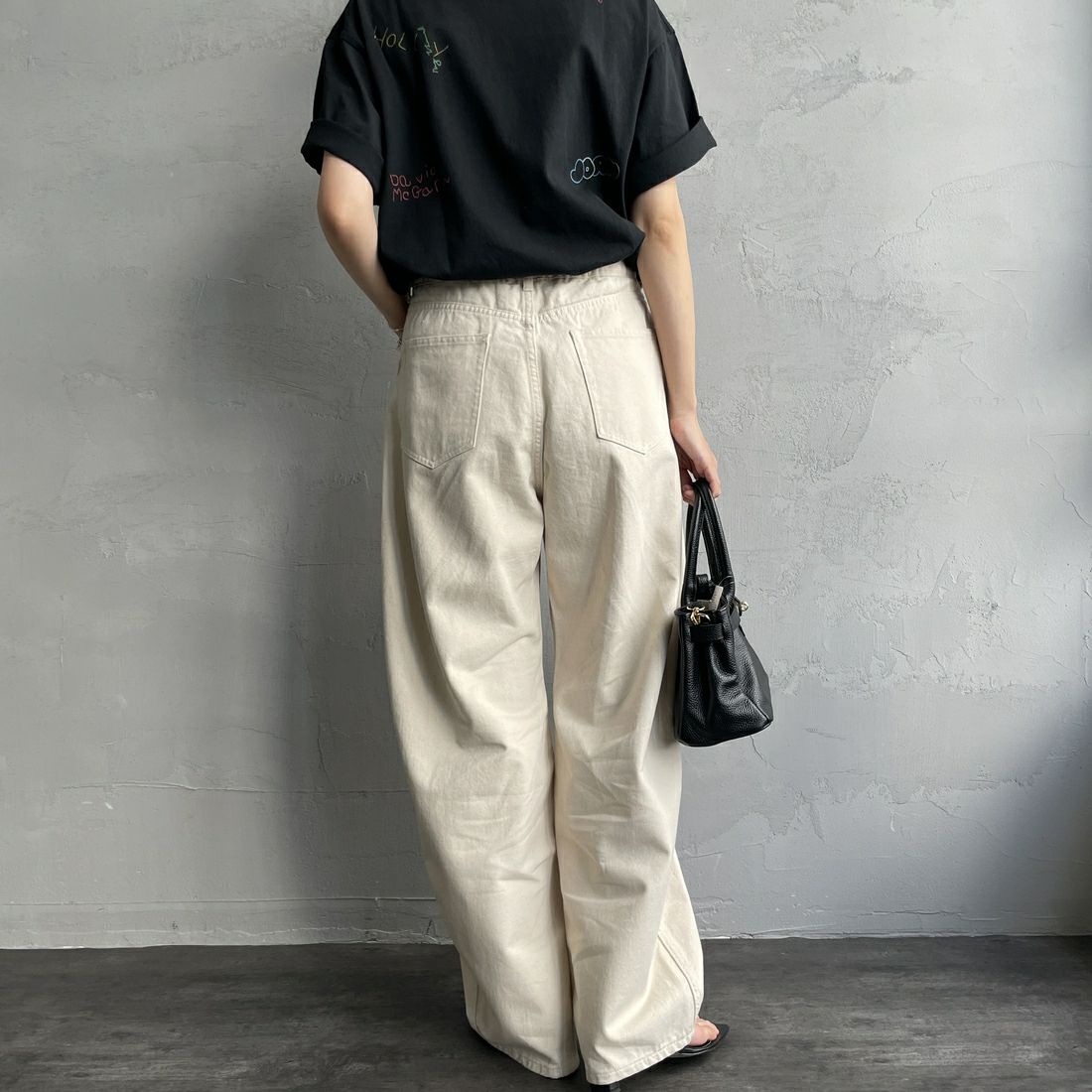 Noir Fabrik [ヌワールファブリック] カーブイージーデニムパンツ [NF-251-008] KINARI &&モデル身長：160cm 着用サイズ：M&&