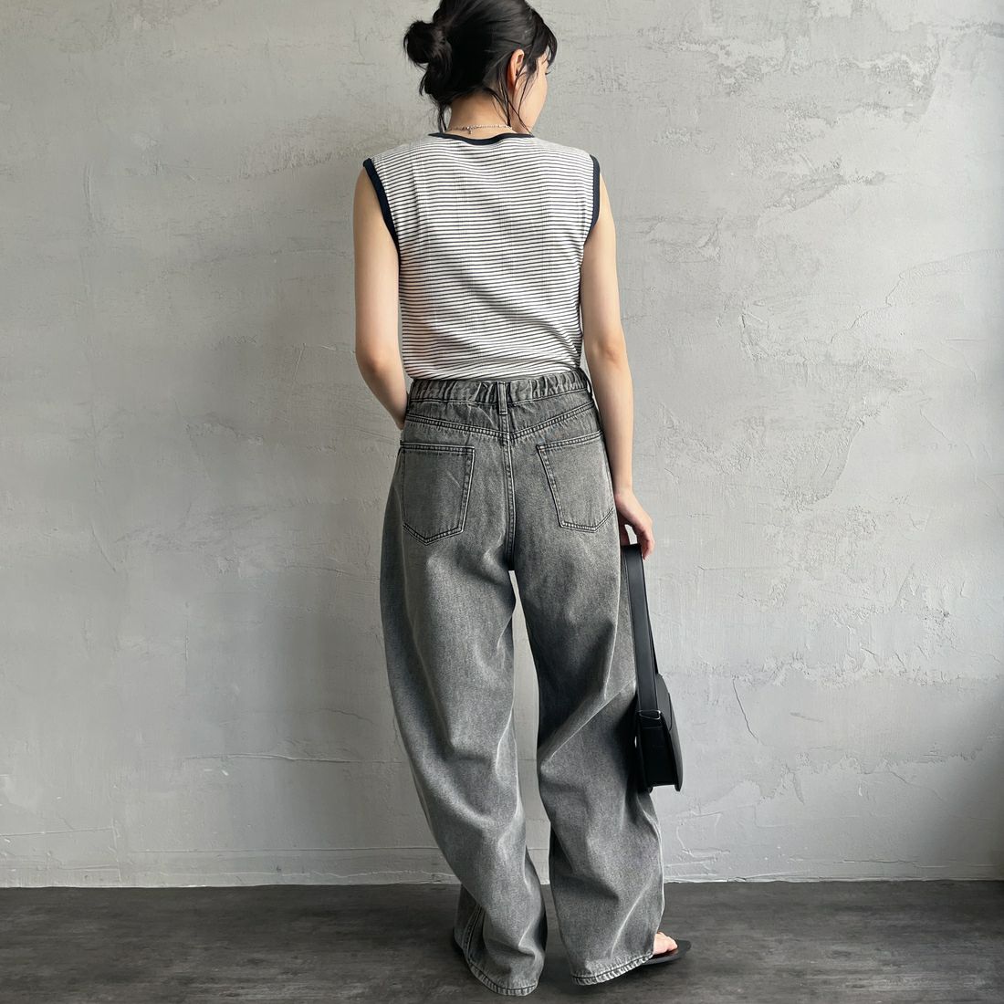 Noir Fabrik [ヌワールファブリック] カーブイージーデニムパンツ [NF-251-008] ACID BLK &&モデル身長：160cm 着用サイズ：M&&