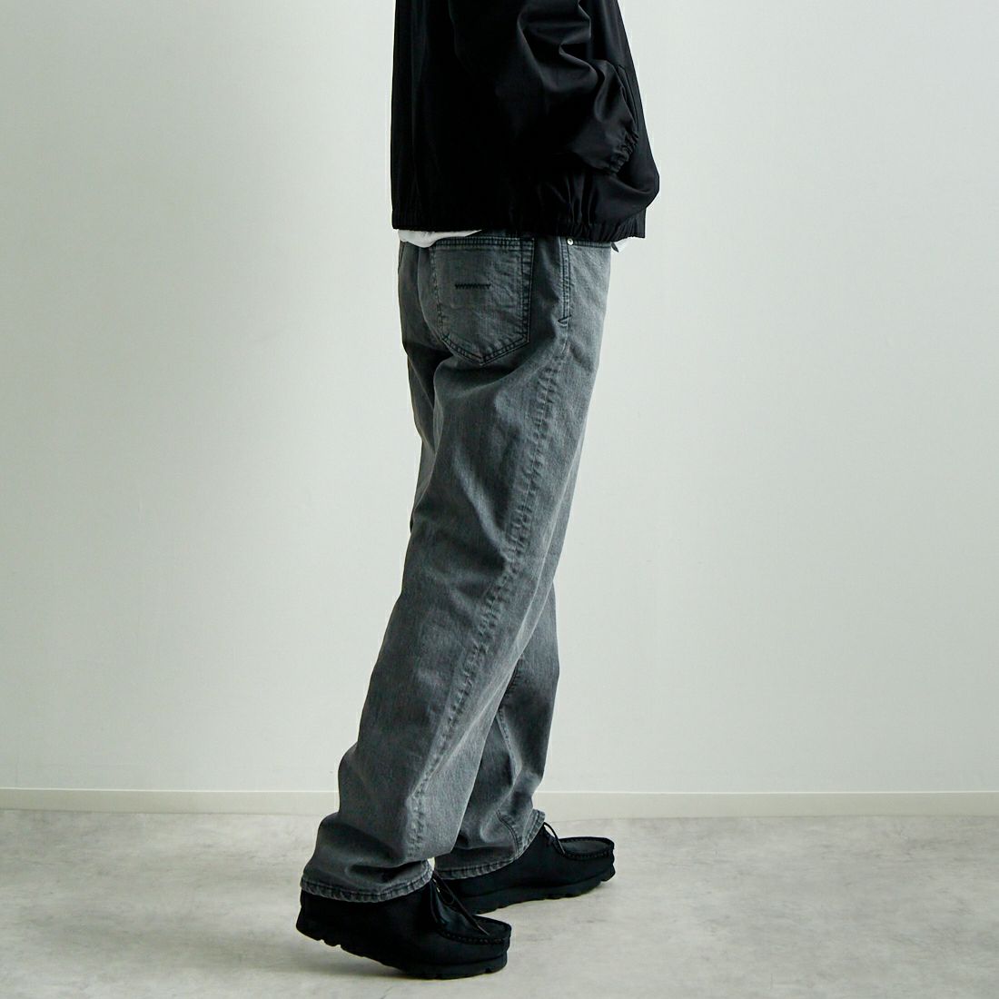 YANUK [ヤヌーク] ワイドストレート Roomy [57251014] WGR &&モデル身長：179cm 着用サイズ：L&&
