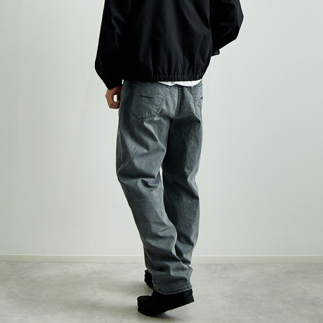 YANUK [ヤヌーク] ワイドストレート Roomy [57251014] WGR &&モデル身長：179cm 着用サイズ：L&&