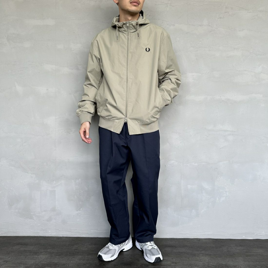 FRED PERRY [フレッドペリー] フード付き ナイロンブレンサムジャケット [J9040] U54 WARM G &&モデル身長：168cm 着用サイズ：M&&
