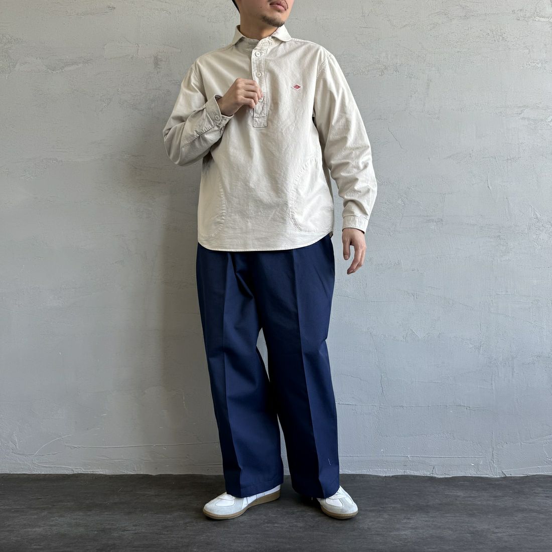 DANTON [ダントン] オックスフォード ラウンドカラーシャツ [DT-B0282SOX] OYSTER &&モデル身長：168cm 着用サイズ：40&&