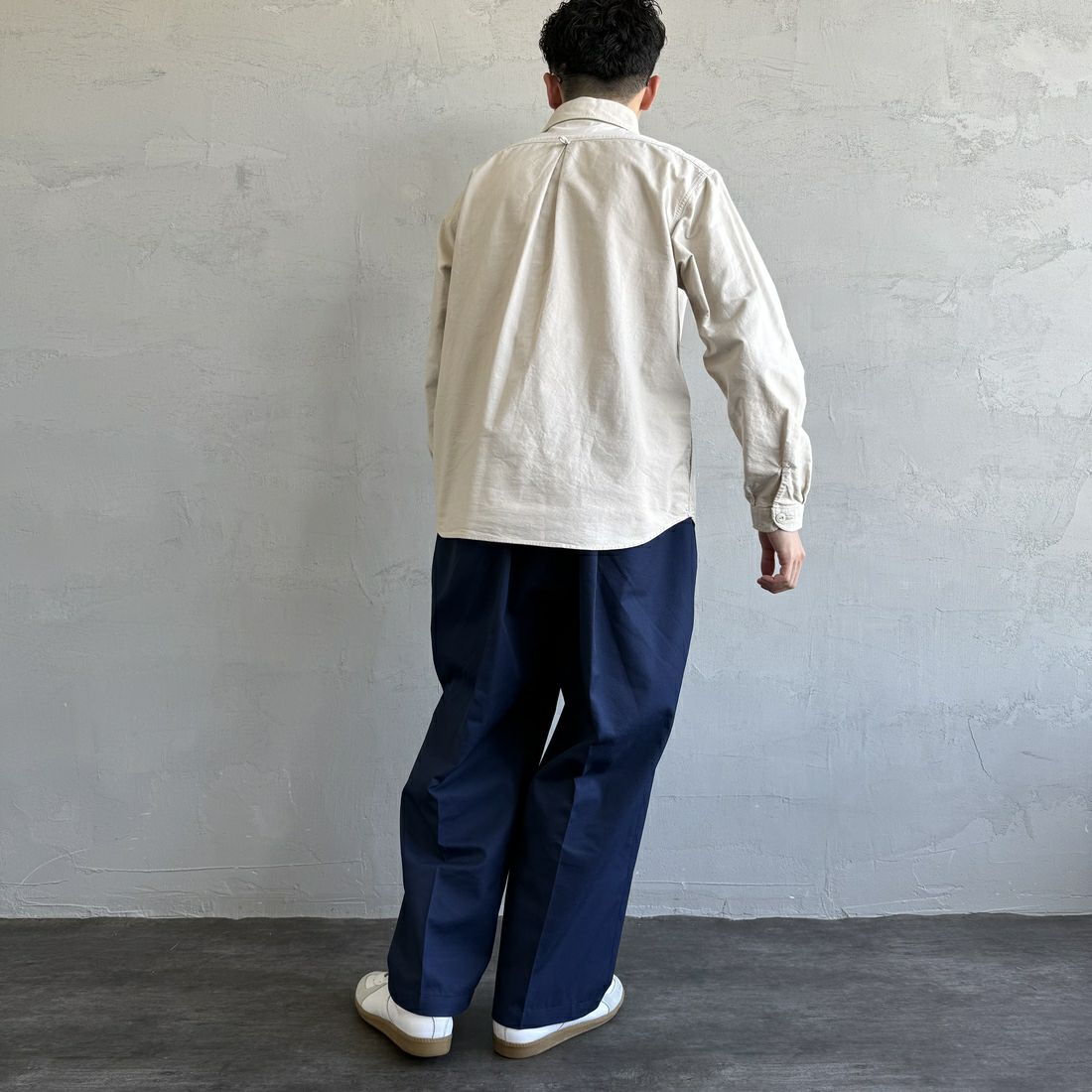 DANTON [ダントン] オックスフォード ラウンドカラーシャツ [DT-B0282SOX] OYSTER &&モデル身長：168cm 着用サイズ：40&&