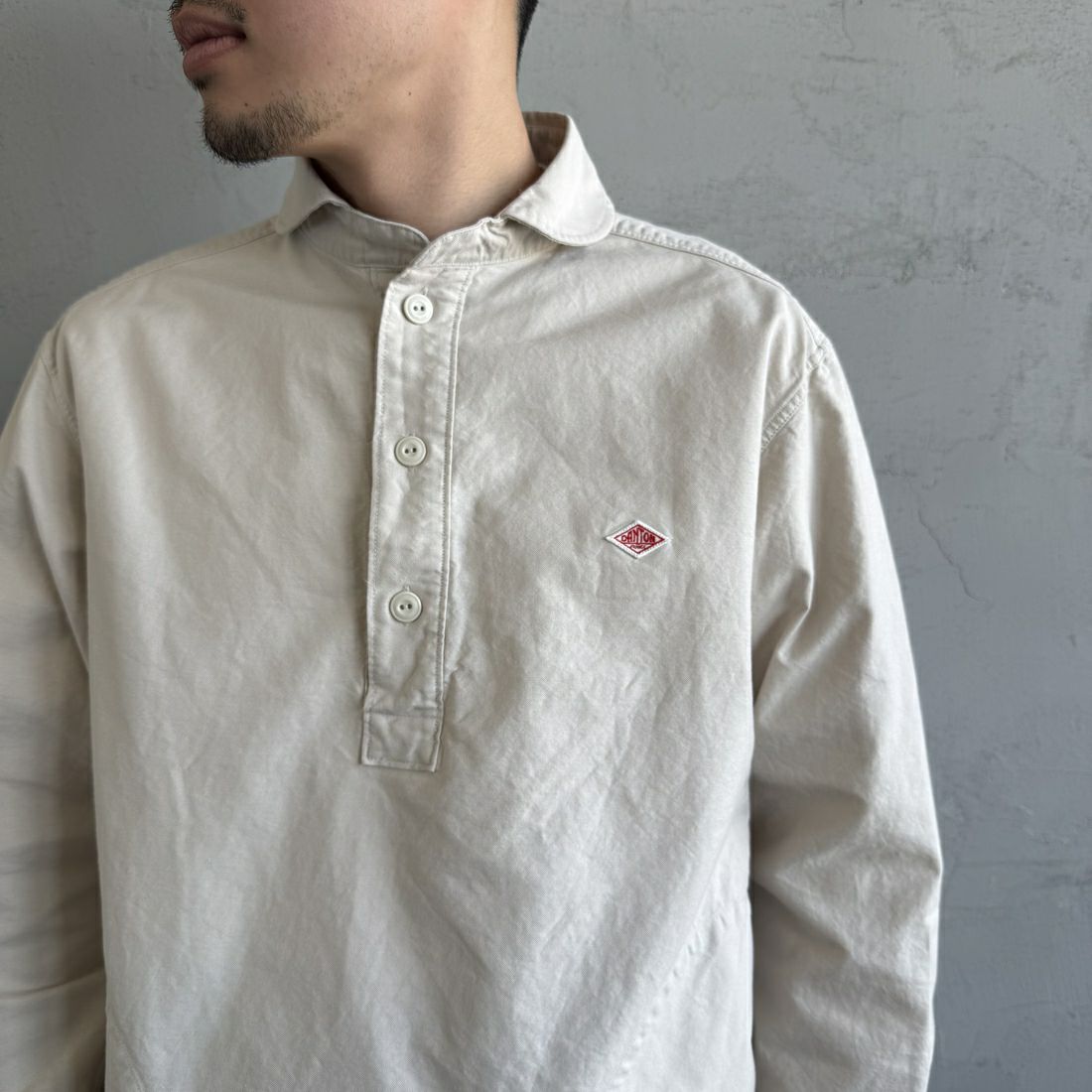 DANTON [ダントン] オックスフォード ラウンドカラーシャツ [DT-B0282SOX] OYSTER &&モデル身長：168cm 着用サイズ：40&&