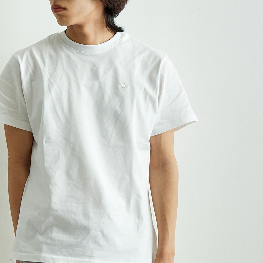 1PIU1UGUALE3 RELAX [ウノ ピゥ ウノ ウグァーレ トレ] サークルTシャツ [UST-25069] SN10 WHITE &&モデル身長：179cm 着用サイズ：L&&