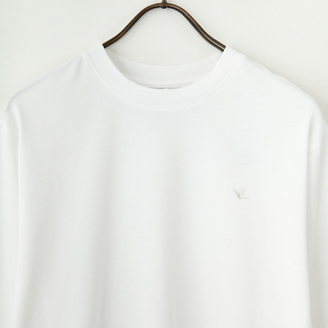 1PIU1UGUALE3 RELAX [ウノ ピゥ ウノ ウグァーレ トレ] ヘム刺繍ロゴロングTシャツ [UST-25065] SN10 WHITE