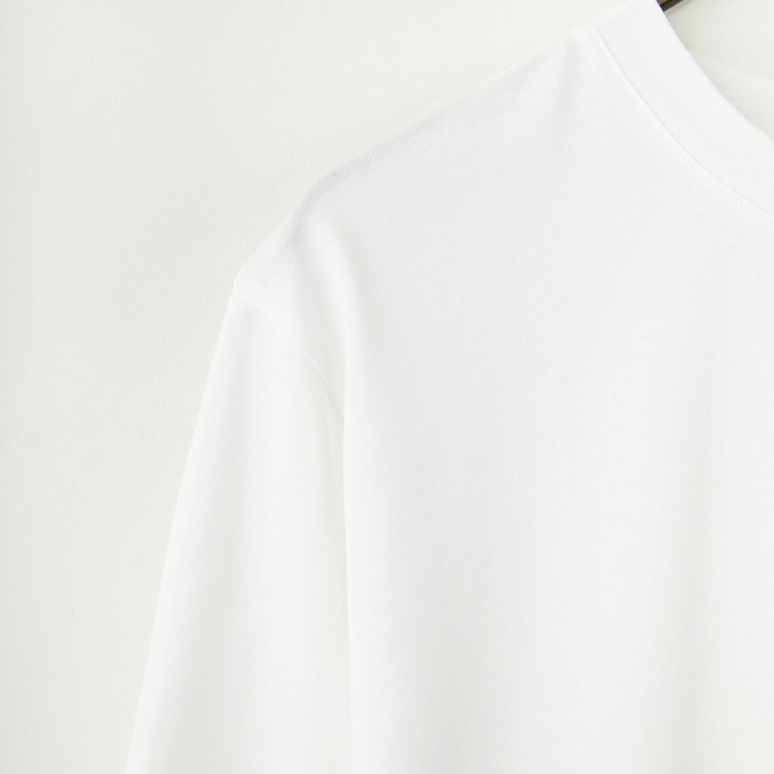 1PIU1UGUALE3 RELAX [ウノ ピゥ ウノ ウグァーレ トレ] ヘム刺繍ロゴロングTシャツ [UST-25065] SN10 WHITE