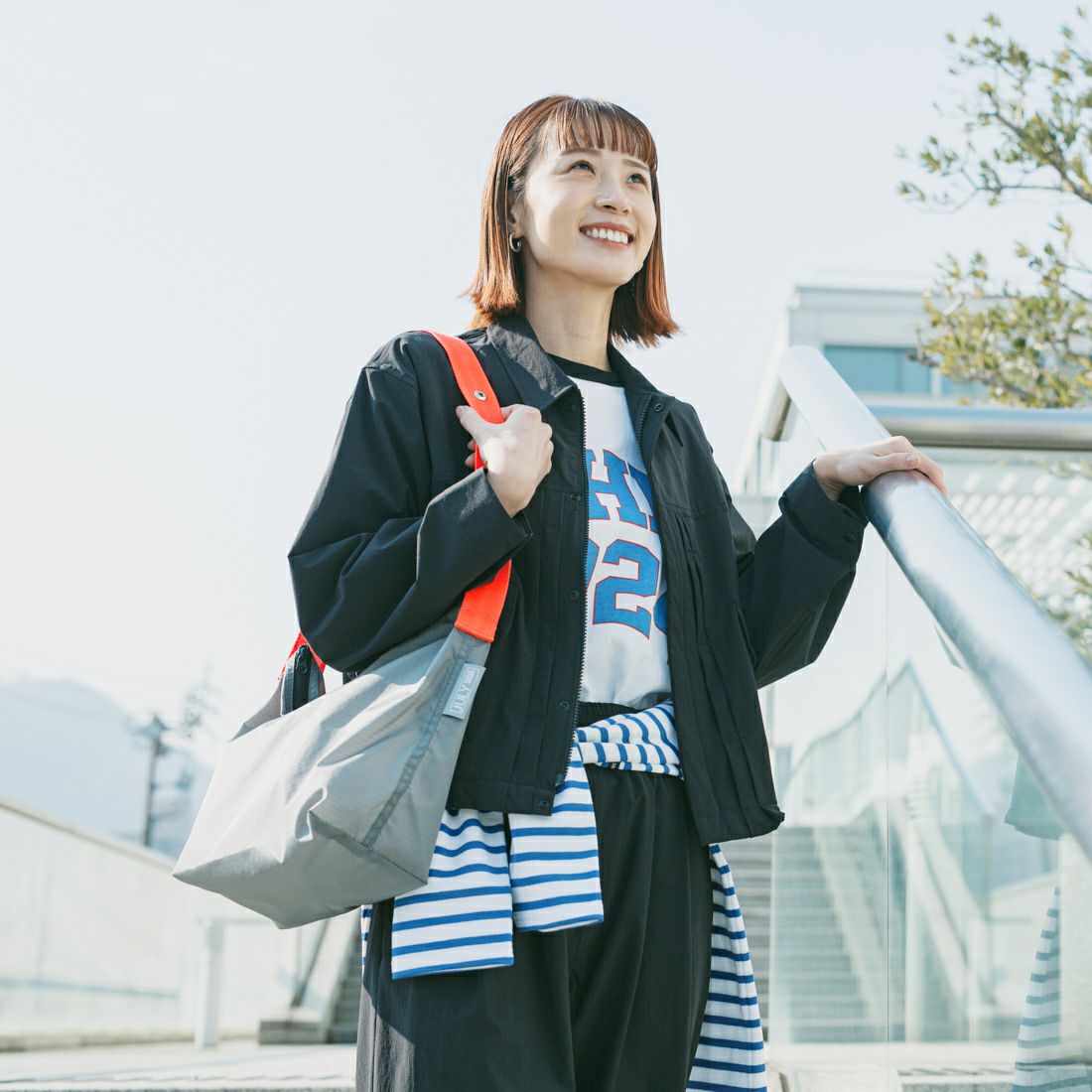UNIVERSAL OVERALL [ユニバーサルオーバーオール] 別注 ラグランプリント7SLTシャツ THE1924 [U2512210IN-JF] WHT/BLK &&モデル身長：167cm 着用サイズ：F&&