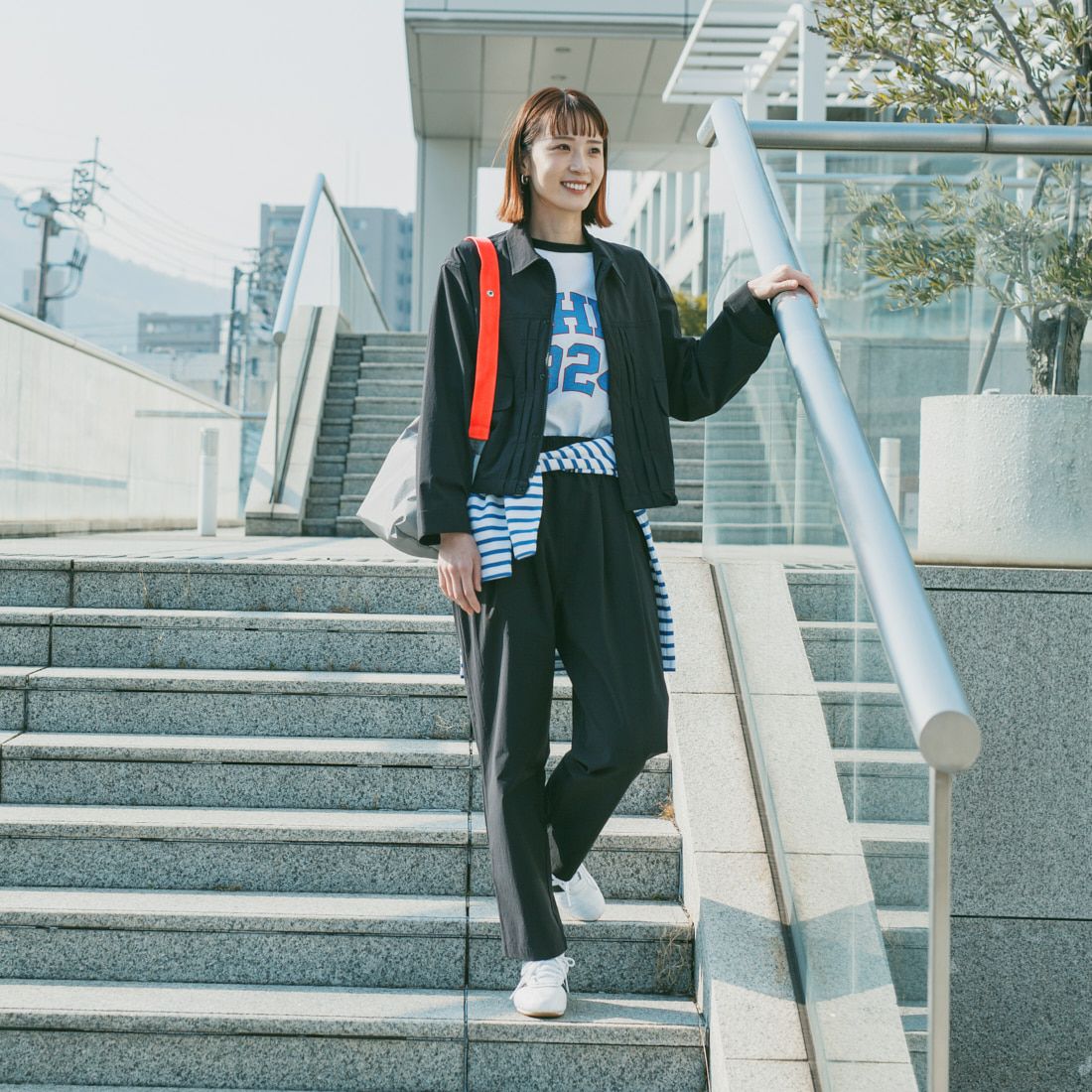 UNIVERSAL OVERALL [ユニバーサルオーバーオール] 別注 ラグランプリント7SLTシャツ THE1924 [U2512210IN-JF] WHT/BLK &&モデル身長：167cm 着用サイズ：F&&