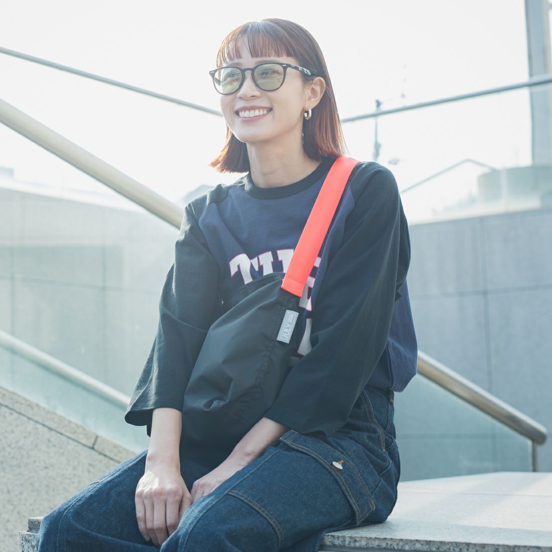 UNIVERSAL OVERALL [ユニバーサルオーバーオール] 別注 ラグランプリント7SLTシャツ THE1924 [U2512210IN-JF] NVY/BLK &&モデル身長：167cm 着用サイズ：F&&