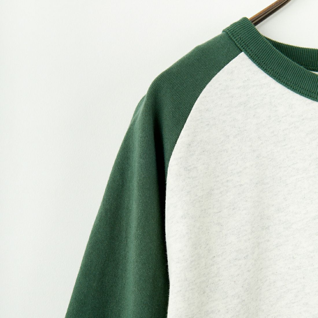 UNIVERSAL OVERALL [ユニバーサルオーバーオール] 別注 ラグランプリント7SLTシャツ SoneCarver [U2512210IN-JF] OAT/GRN