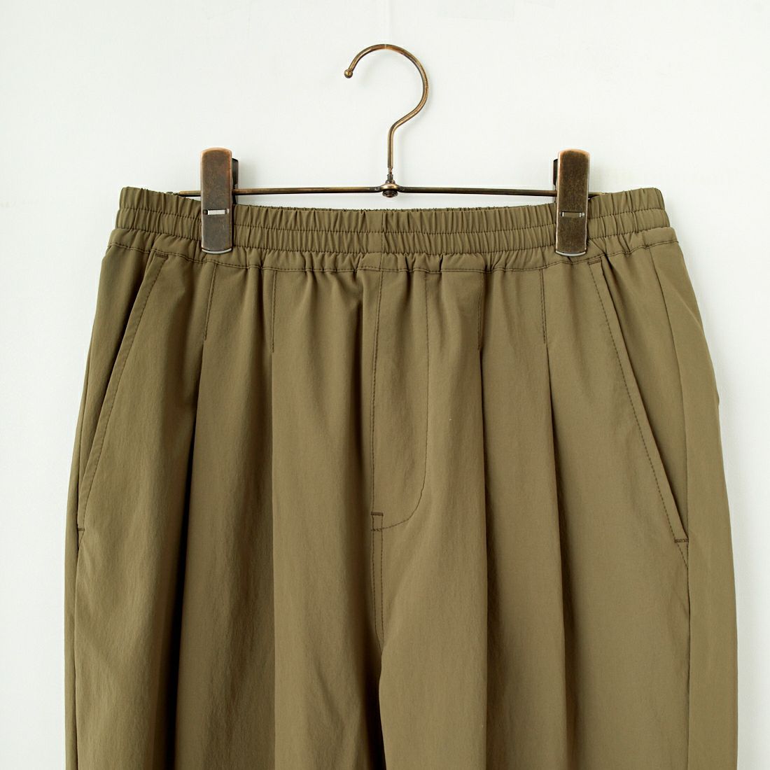 UNIVERSAL OVERALL [ユニバーサルオーバーオール] 別注 ストレッチナイロンイージーパンツ [U2513606IN-JF] OLIVE