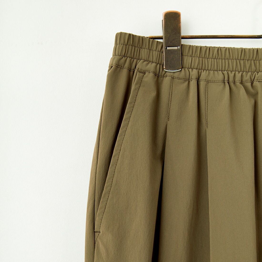 UNIVERSAL OVERALL [ユニバーサルオーバーオール] 別注 ストレッチナイロンイージーパンツ [U2513606IN-JF] OLIVE