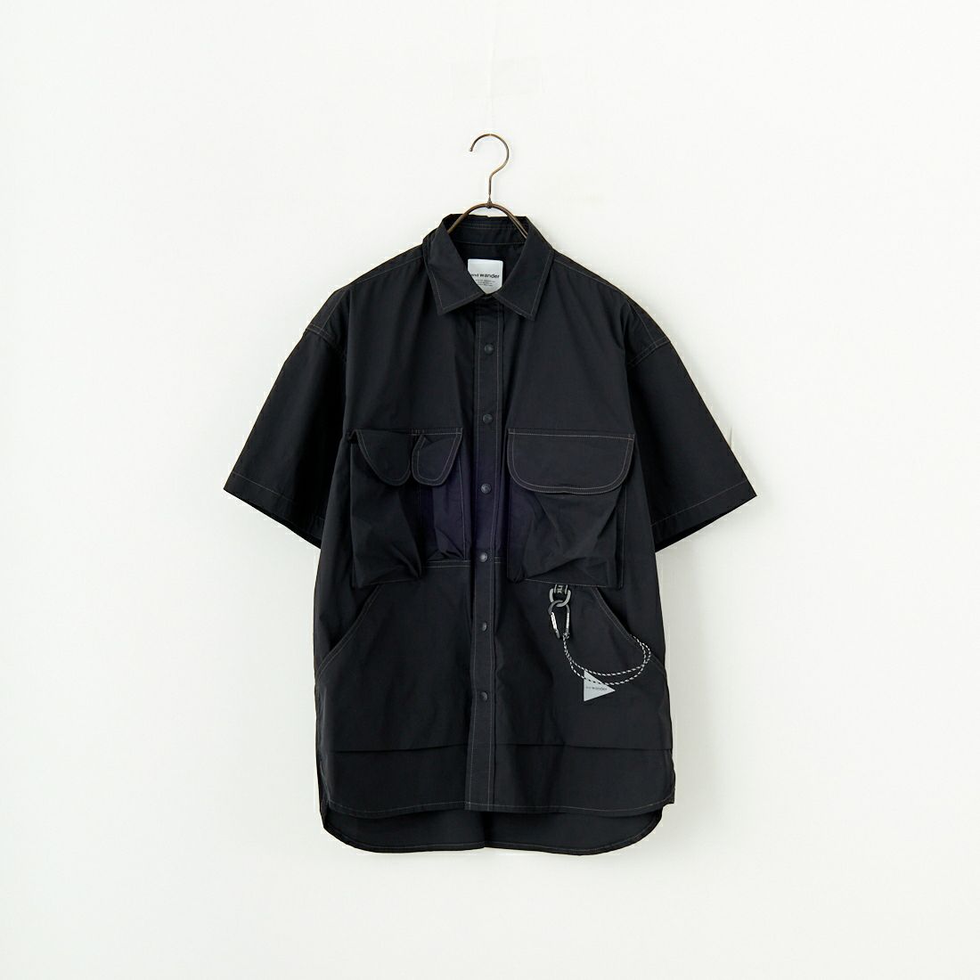 and wander [アンドワンダー] マルチポケットSSシャツ [5745183069] BLACK