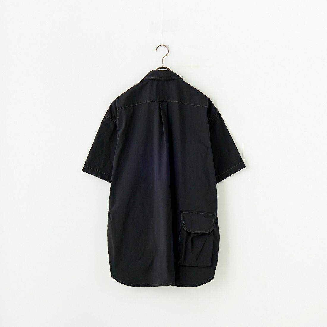 and wander [アンドワンダー] マルチポケットSSシャツ [5745183069] BLACK