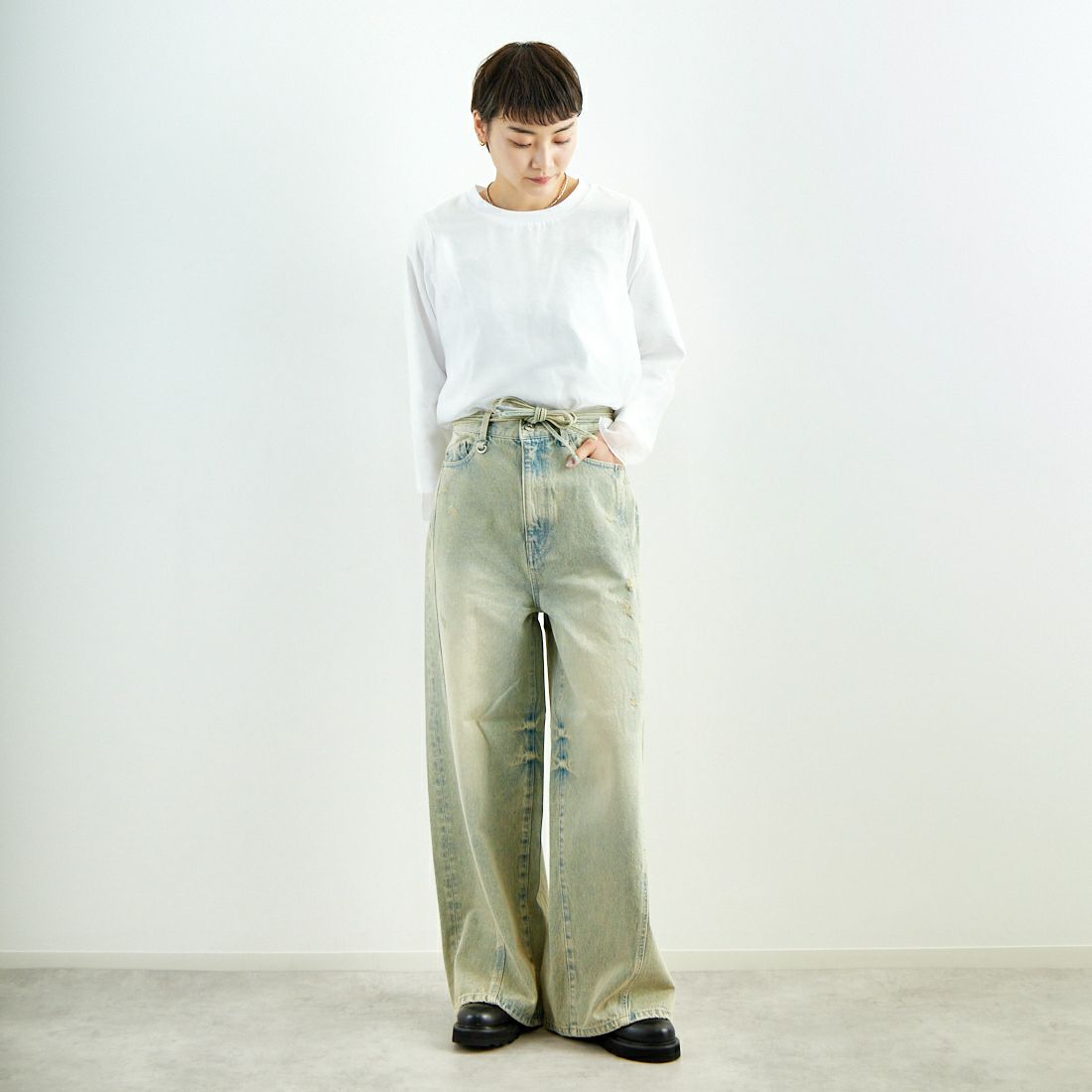 MAISON SPECIAL [メゾンスペシャル] カラーデニムパンツ [21251465204] BLU &&モデル身長：160cm 着用サイズ：38&&