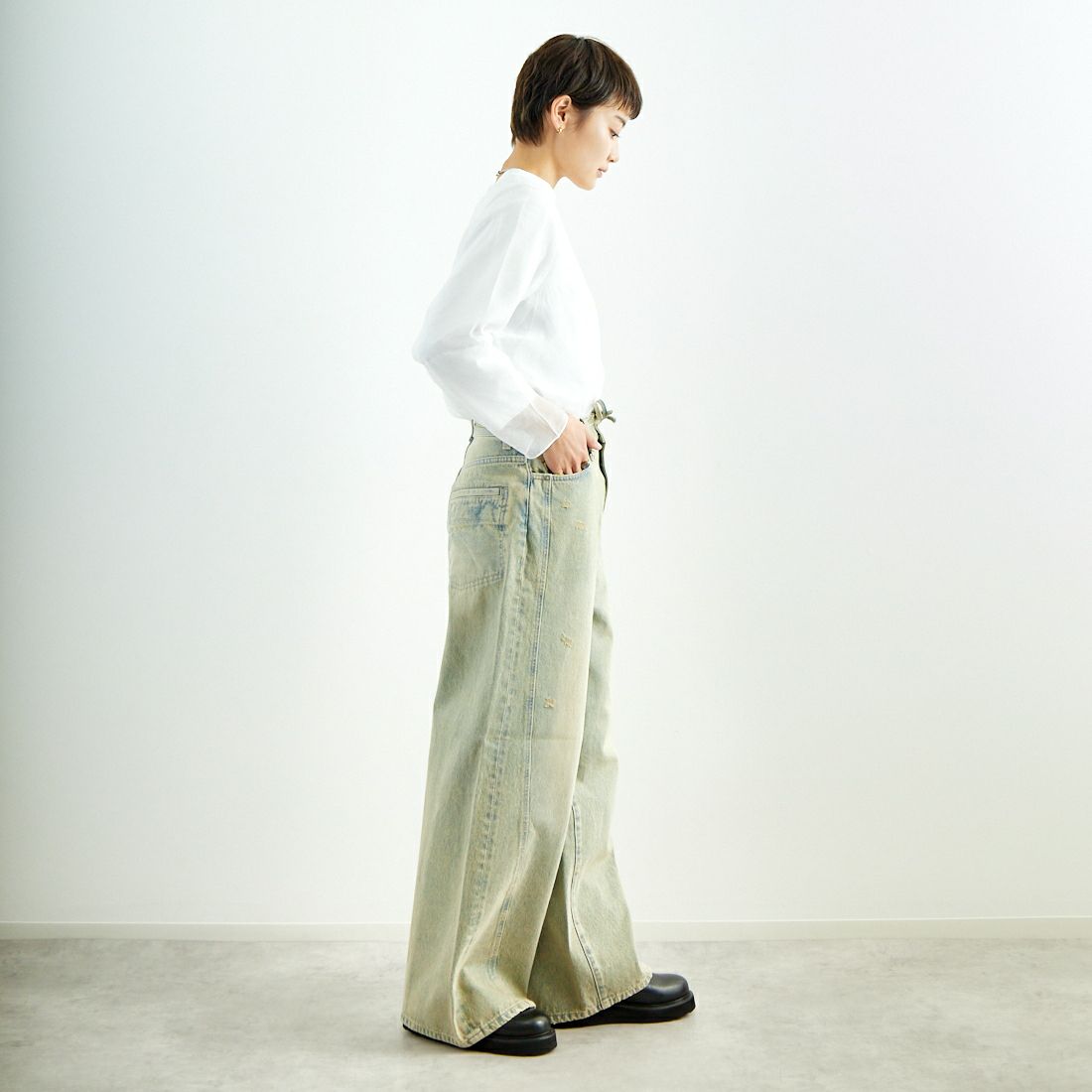 MAISON SPECIAL [メゾンスペシャル] カラーデニムパンツ [21251465204] BLU &&モデル身長：160cm 着用サイズ：38&&