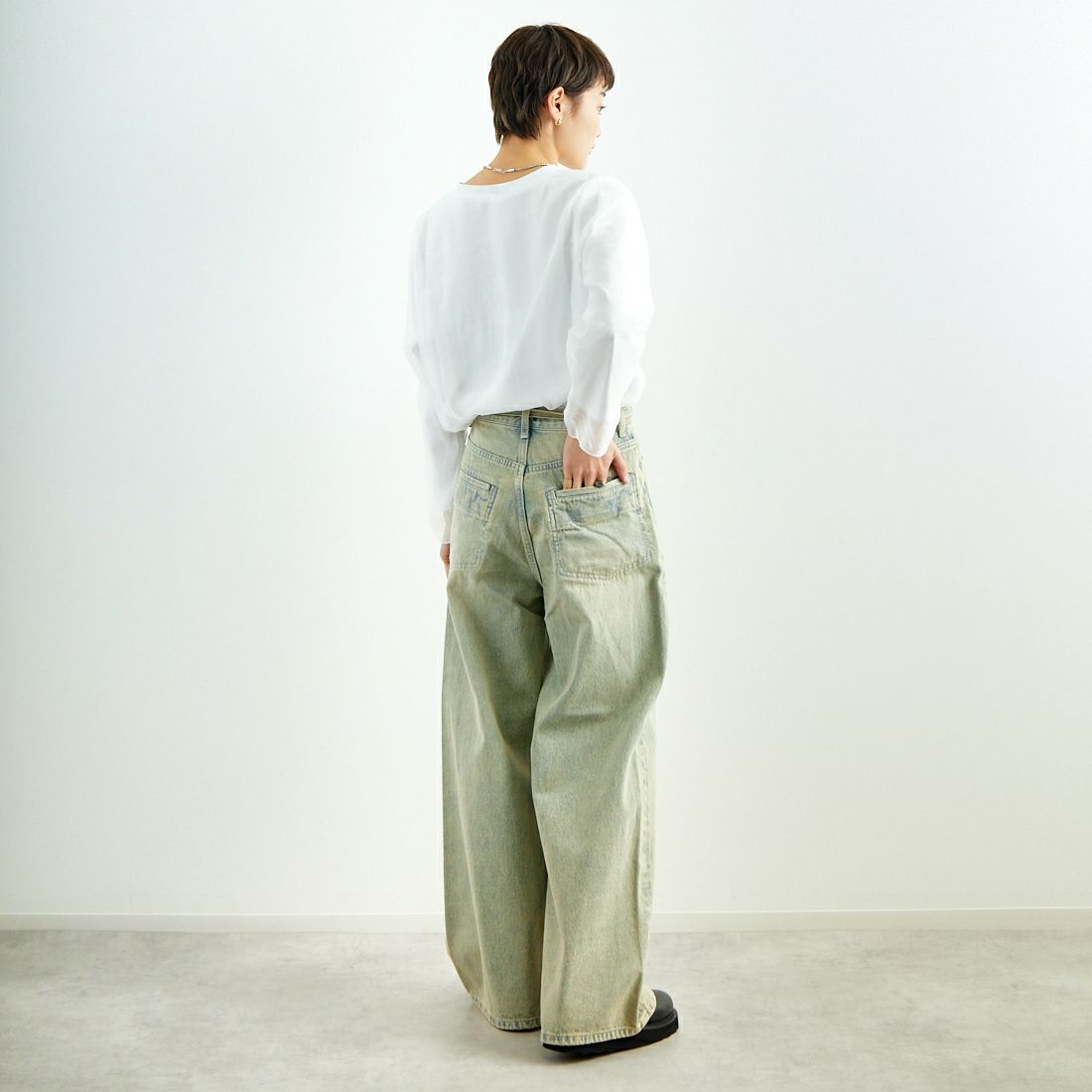 MAISON SPECIAL [メゾンスペシャル] カラーデニムパンツ [21251465204] BLU &&モデル身長：160cm 着用サイズ：38&&