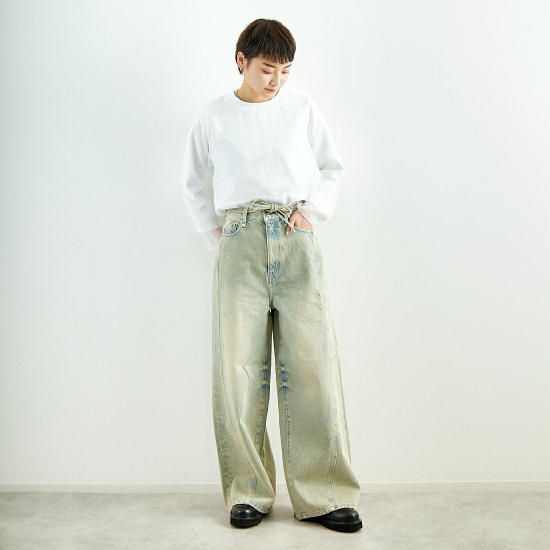 MAISON SPECIAL [メゾンスペシャル] カラーデニムパンツ [21251465204] BLU &&モデル身長：160cm 着用サイズ：38&&