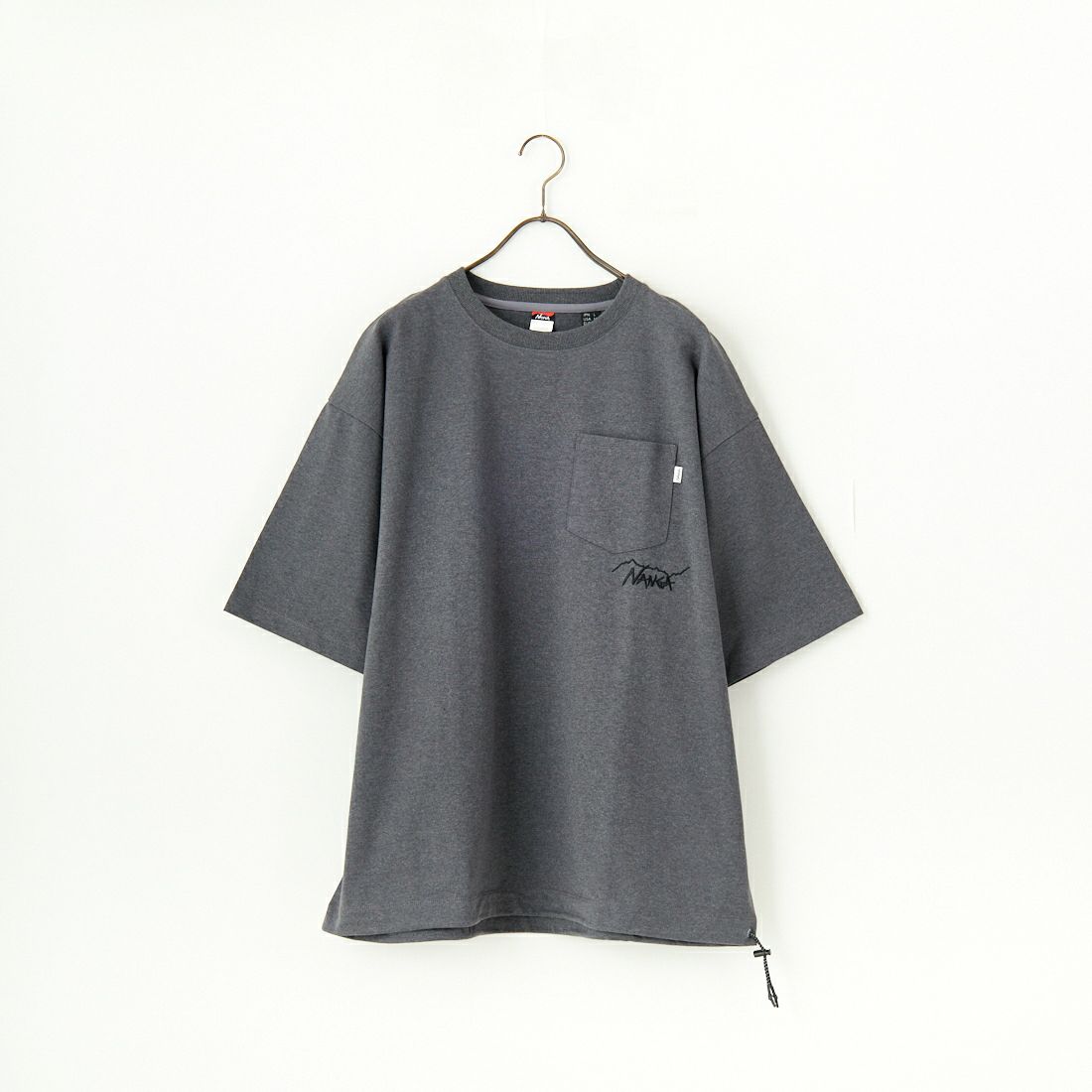 JEANSFACTORY × NANGA [ジーンズファクトリー × ナンガ] 別注 ルーズフィット ドローコードポケットTシャツ [NW25SS-JF5] CHARCOAL
