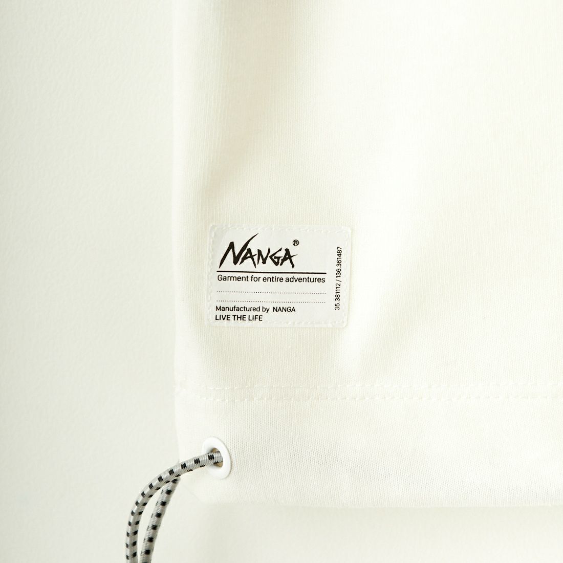 JEANSFACTORY × NANGA [ジーンズファクトリー × ナンガ] 別注 ルーズフィット ドローコードポケットTシャツ [NW25SS-JF5] WHITE