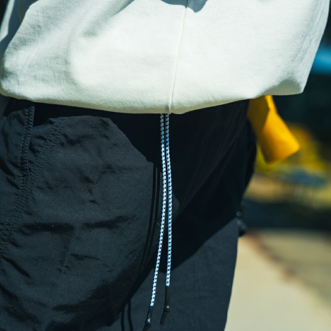 JEANSFACTORY × NANGA [ジーンズファクトリー × ナンガ] 別注 ルーズフィット ドローコードポケットTシャツ [NW25SS-JF5] WHITE