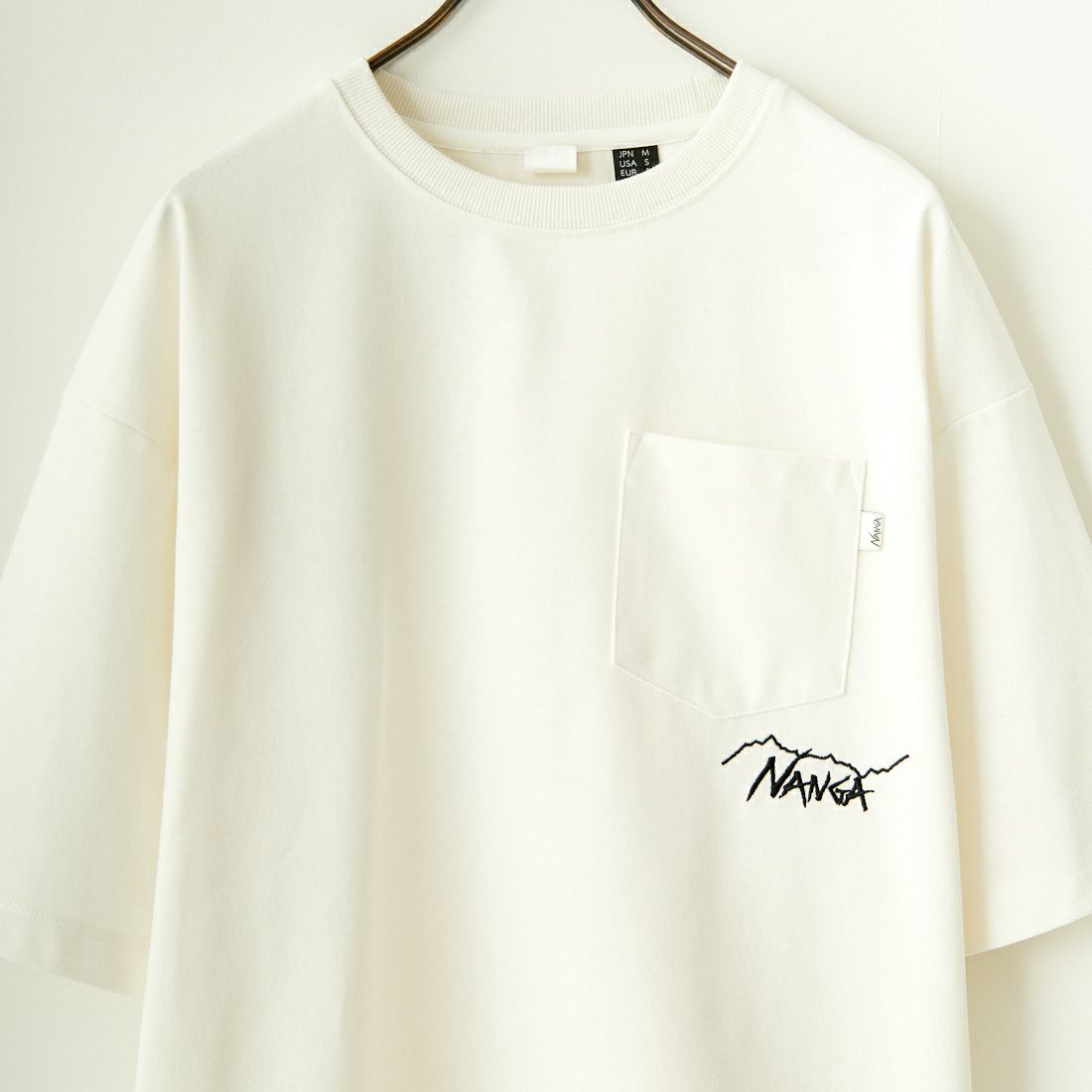 JEANSFACTORY × NANGA [ジーンズファクトリー × ナンガ] 別注 ルーズフィット ドローコードポケットTシャツ [NW25SS-JF5] WHITE