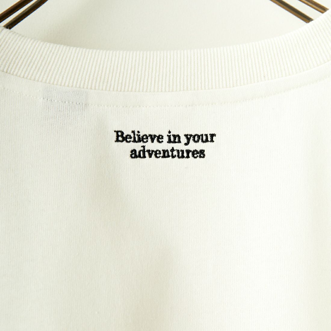 JEANSFACTORY × NANGA [ジーンズファクトリー × ナンガ] 別注 ワンポイントロゴ刺繍 ルーズフィットドローコードTシャツ [NW25SS-JF4] WHITE