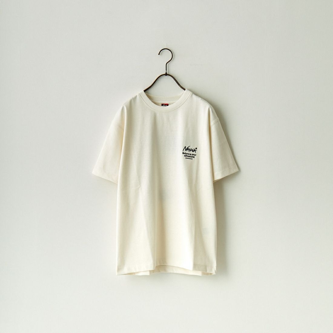 JEANSFACTORY × NANGA [ジーンズファクトリー × ナンガ] 別注 ヒストリーロゴ バックプリントTシャツ [NW25SS-JF2] WHITE