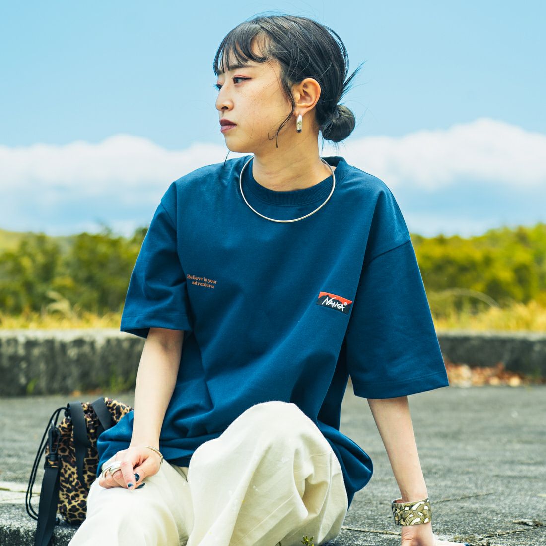 JEANSFACTORY × NANGA [ジーンズファクトリー × ナンガ] 別注 ブランドロゴ刺繍 ショートスリーブTシャツ [NW25SS-JF3]