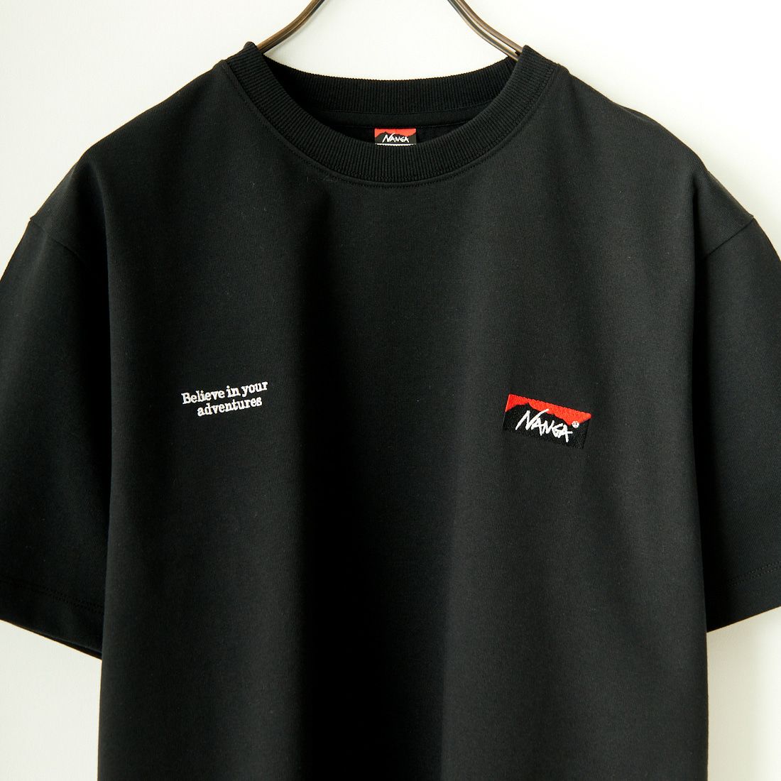JEANSFACTORY × NANGA [ジーンズファクトリー × ナンガ] 別注 ブランドロゴ刺繍 ショートスリーブTシャツ [NW25SS-JF3] BLACK