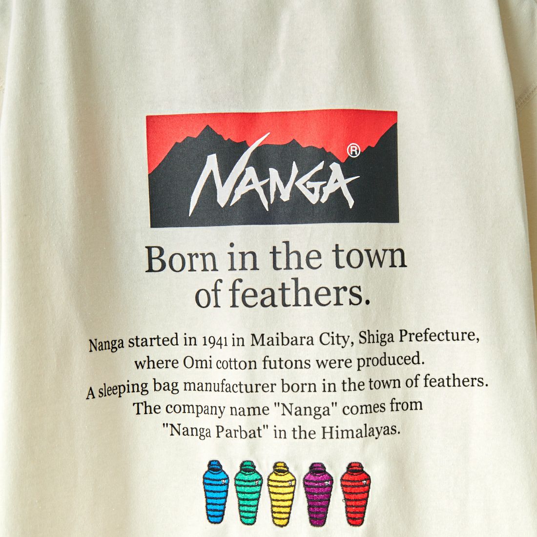 JEANSFACTORY × NANGA [ジーンズファクトリー × ナンガ] 別注 ヒストリーロゴ バックプリントTシャツ [NW25SS-JF2] WHITE