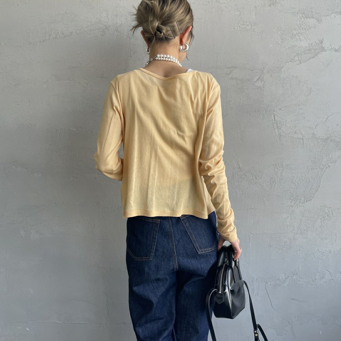 Robert P.Miller [ロバートピーミラー] 前後2WAY ライトリブシアーカーディガン [RM251-2213] APRICOT &&モデル身長：150cm 着用サイズ：F&&