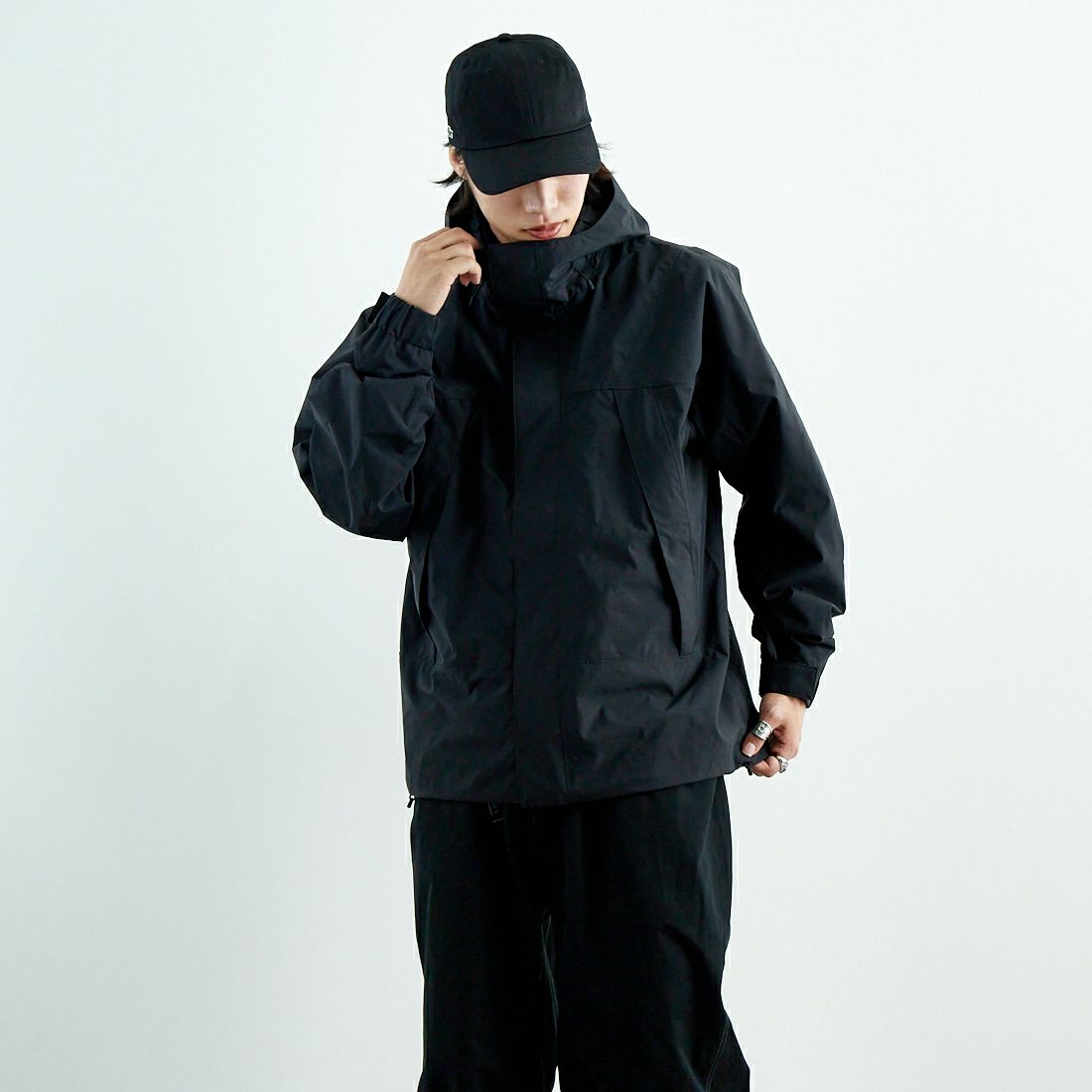 Goldwin [ゴールドウィン] パーテックス アンリミテッドツーレイヤージャケット [GL25142] BK &&モデル身長：179cm 着用サイズ：3&&