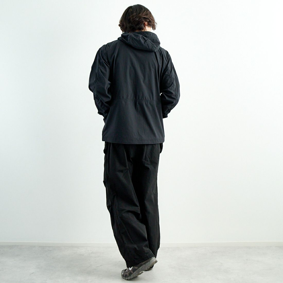 THE NORTH FACE [ザ ノースフェイス] ファイヤーフライライトフーディ [NP72436] K &&モデル身長：179cm 着用サイズ：M&&