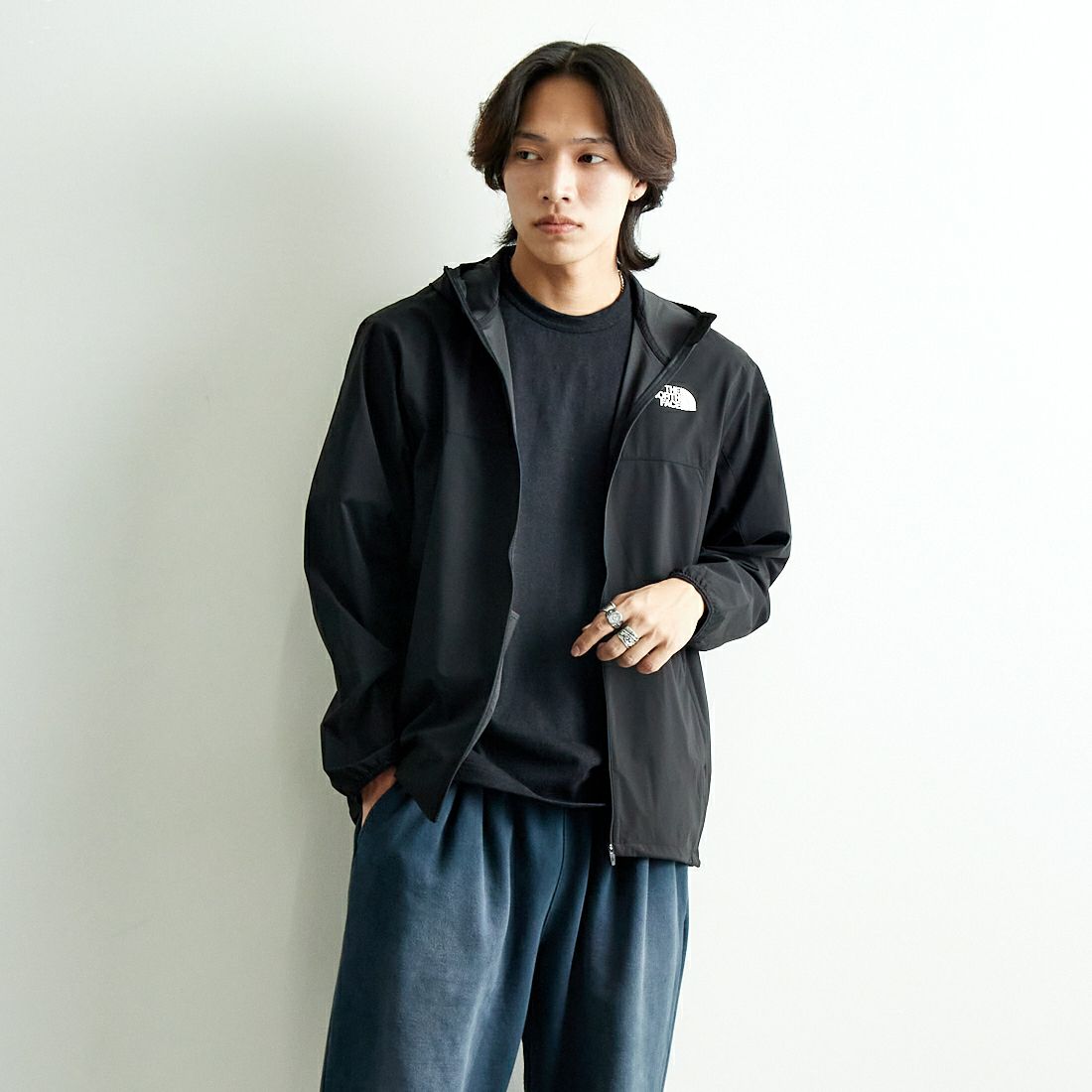 THE NORTH FACE [ザ ノースフェイス] ESエニータイムウィンドフーディ [NP72385] K &&モデル身長：179cm 着用サイズ：M&&