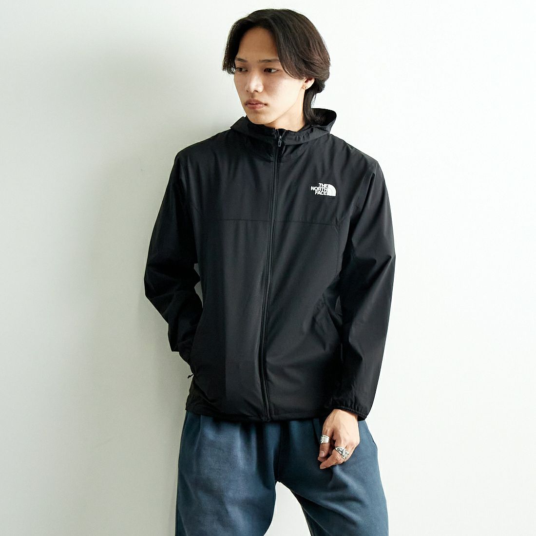 THE NORTH FACE [ザ ノースフェイス] ESエニータイムウィンドフーディ [NP72385] K &&モデル身長：179cm 着用サイズ：M&&