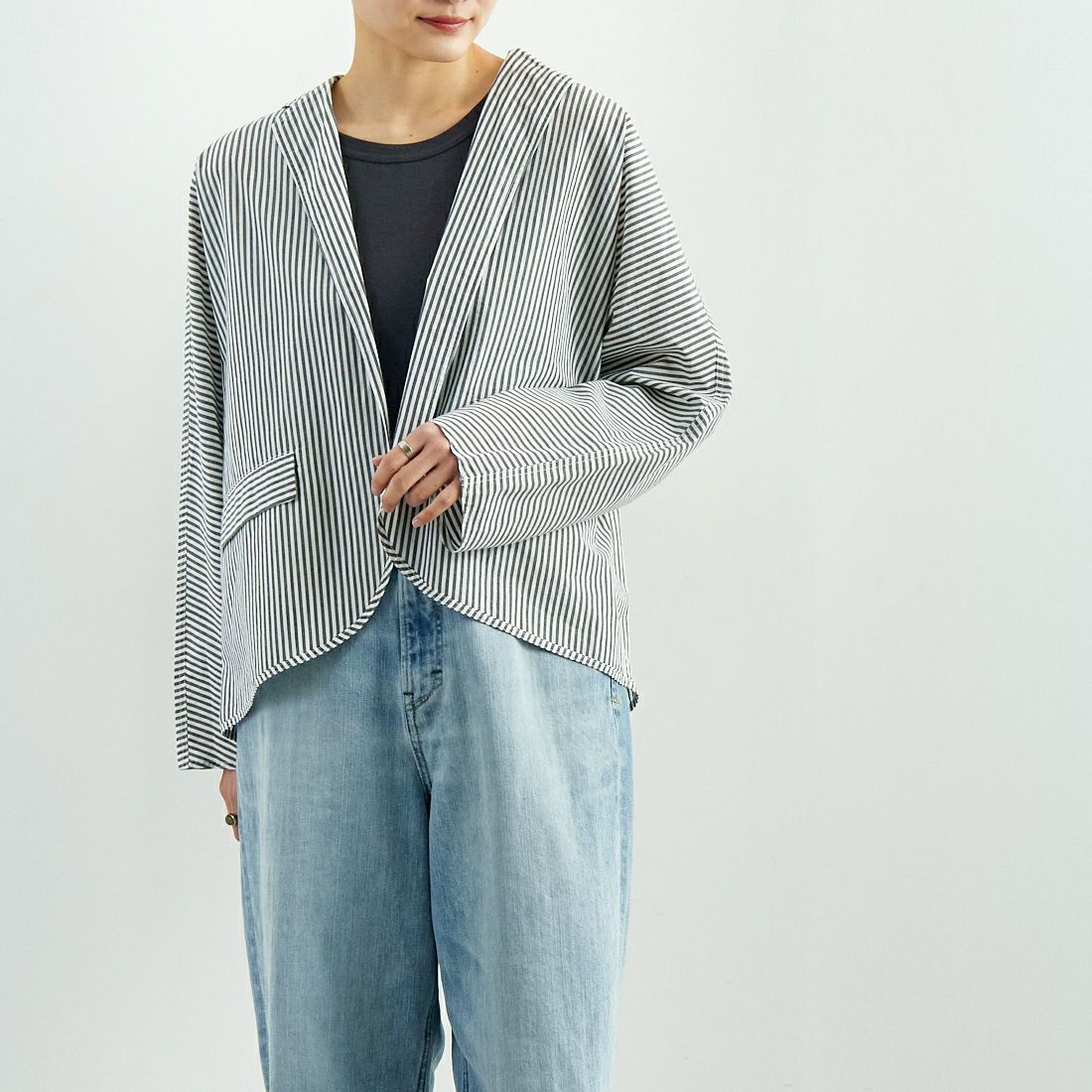 TICCA [ティッカ] コットンハーブシャツジャケット [TBES-024] BLK STRIPE &&モデル身長：160cm 着用サイズ：F&&
