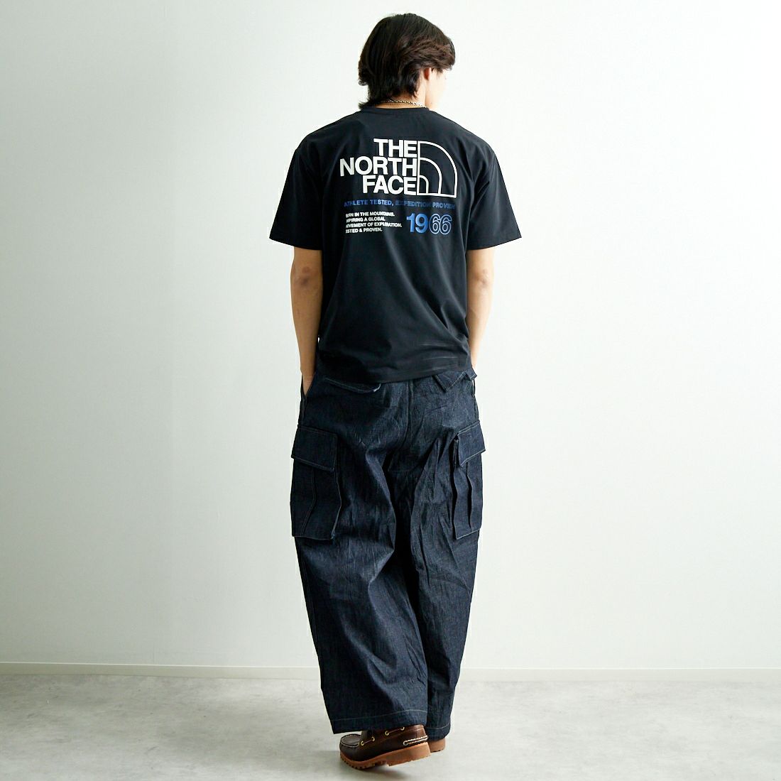 THE NORTH FACE [ザ ノースフェイス] ショートスリーブ ES66ロゴワイドTシャツ [NT32597] K &&モデル身長：179cm 着用サイズ：M&&