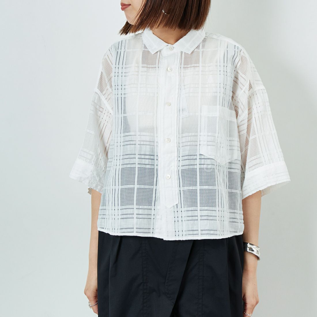 TICCA [ティッカ] レースチェックジャガード半袖シャツ [TBES-091] WHITE &&モデル身長：160cm 着用サイズ：F&&