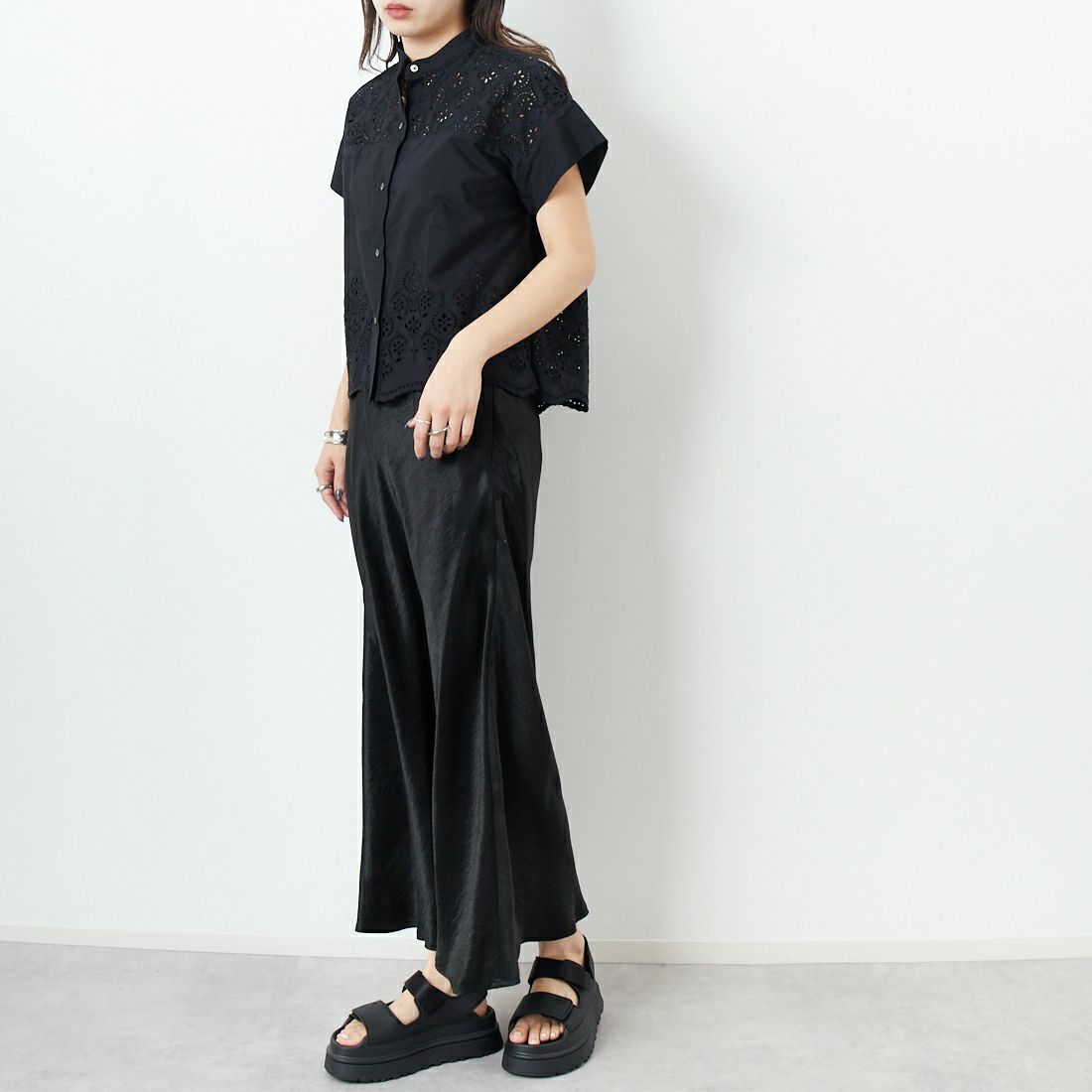 TICCA [ティッカ] レースフレンチシャツ [TBES-101] BLACK &&モデル身長：167cm 着用サイズ：F&&