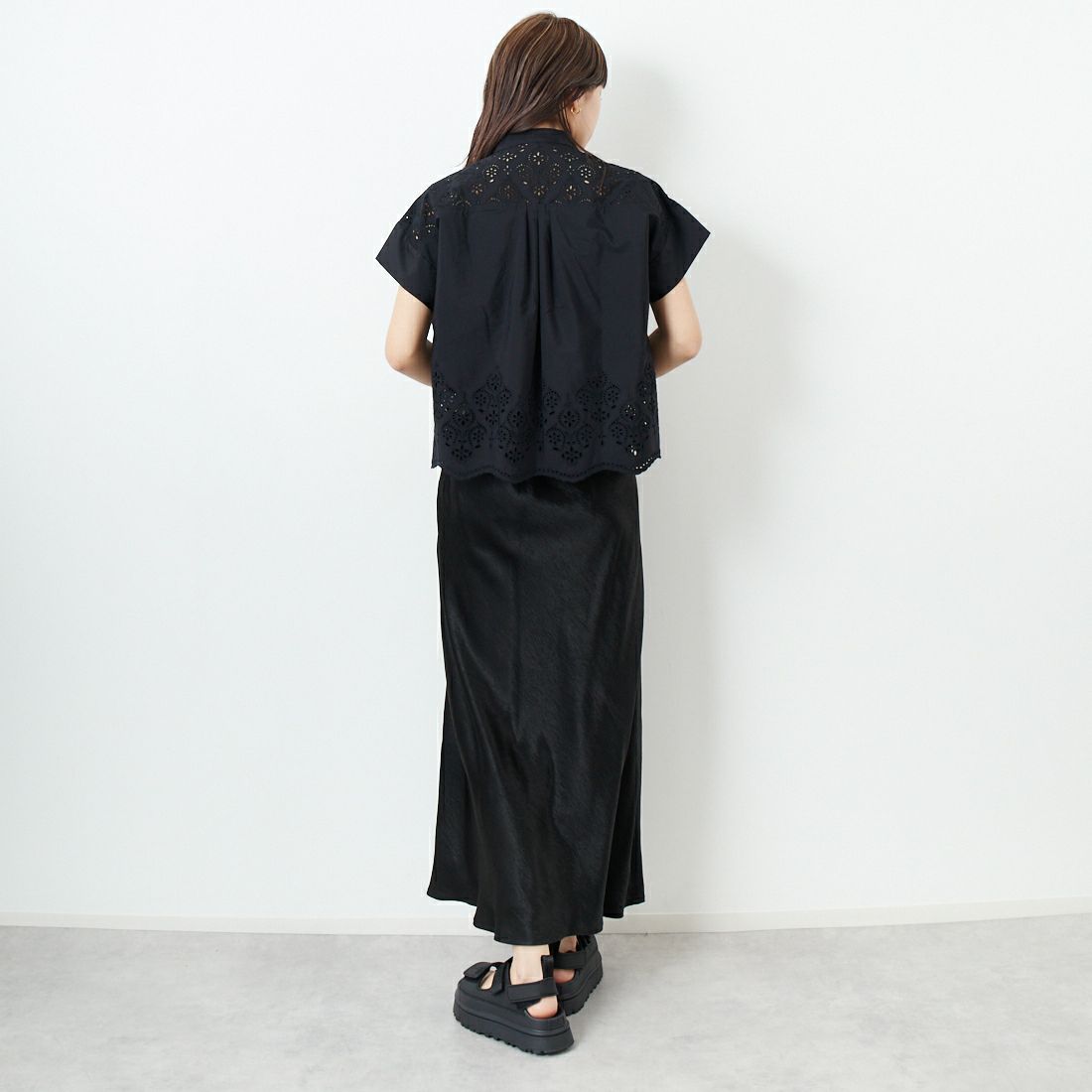 TICCA [ティッカ] レースフレンチシャツ [TBES-101] BLACK &&モデル身長：167cm 着用サイズ：F&&