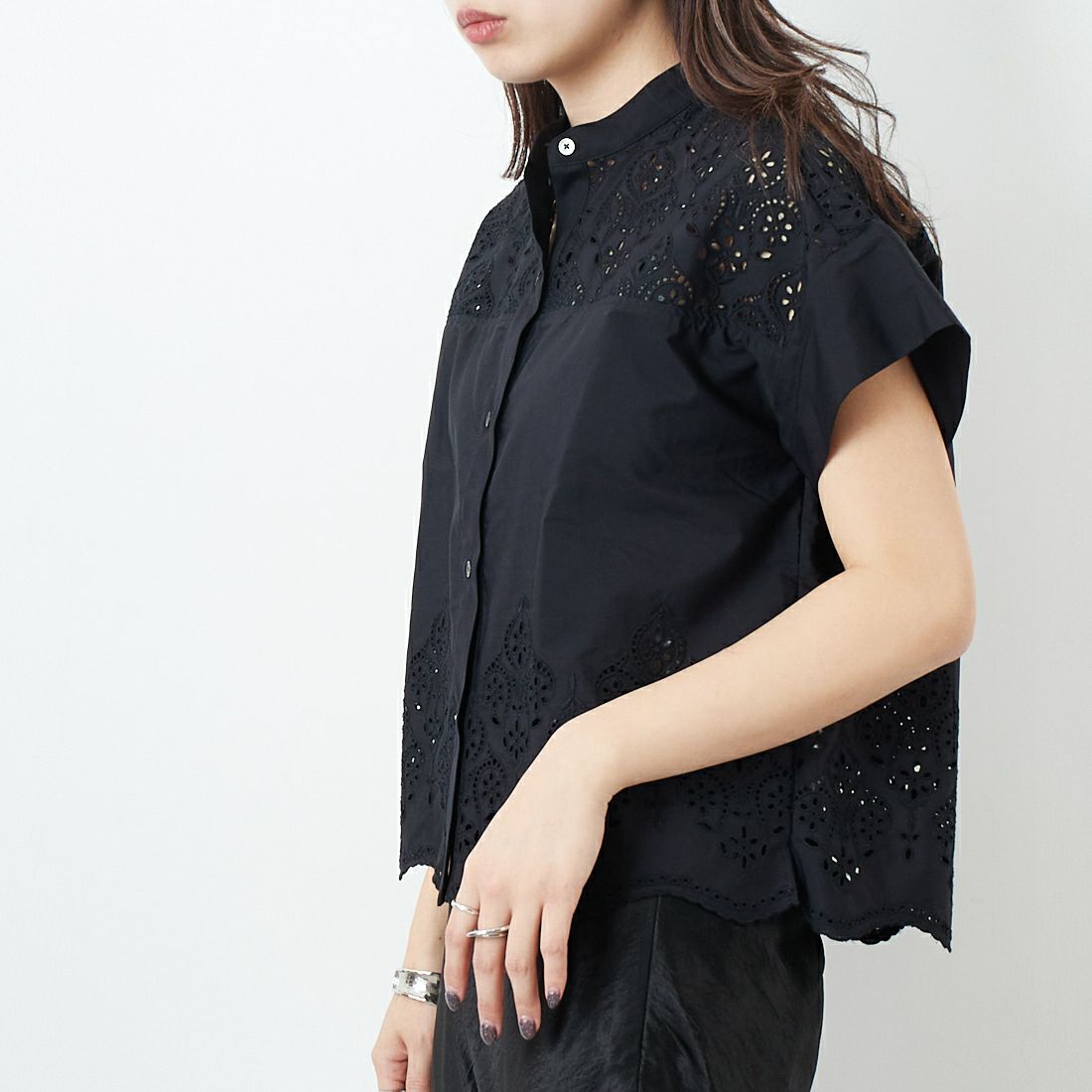TICCA [ティッカ] レースフレンチシャツ [TBES-101] BLACK &&モデル身長：167cm 着用サイズ：F&&